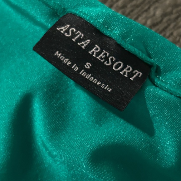 Revolve bikini - Picture 4 of 5